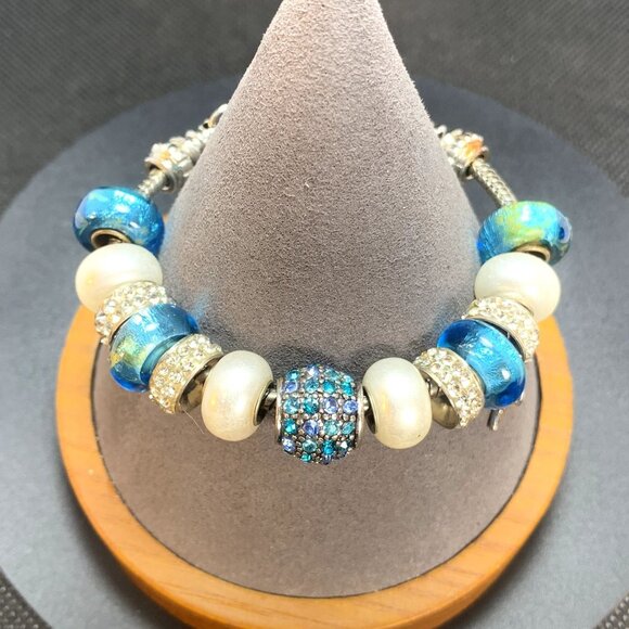 Silvertone Slide Charm Bracelet Blue Crystal Blue & White Slide Charm Adjustable - Picture 2 of 12